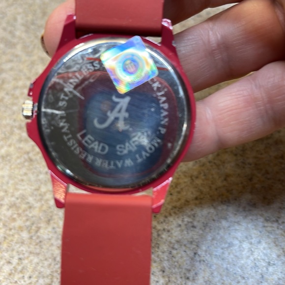 ALABAMA FANS. RED WATCH WITH WHITE A ON FACE.  NEW BATTERY main image 4